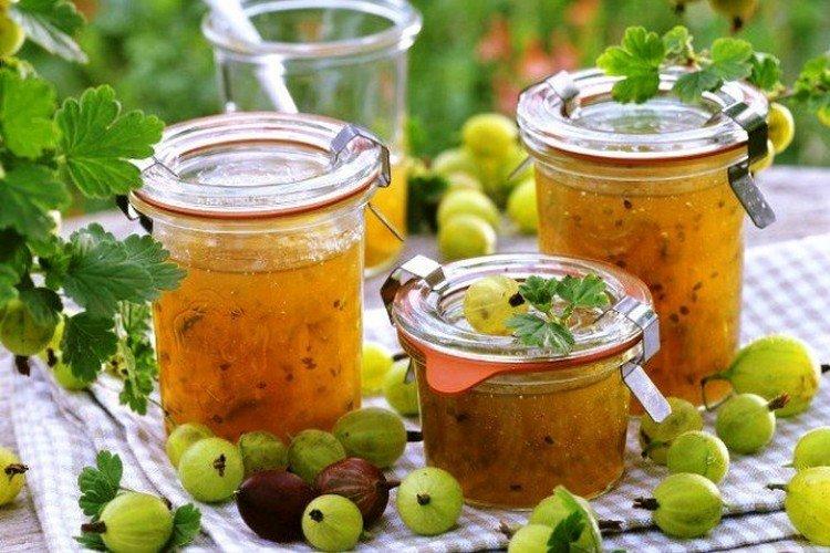 Варенье из крыжовника с мелиссой
