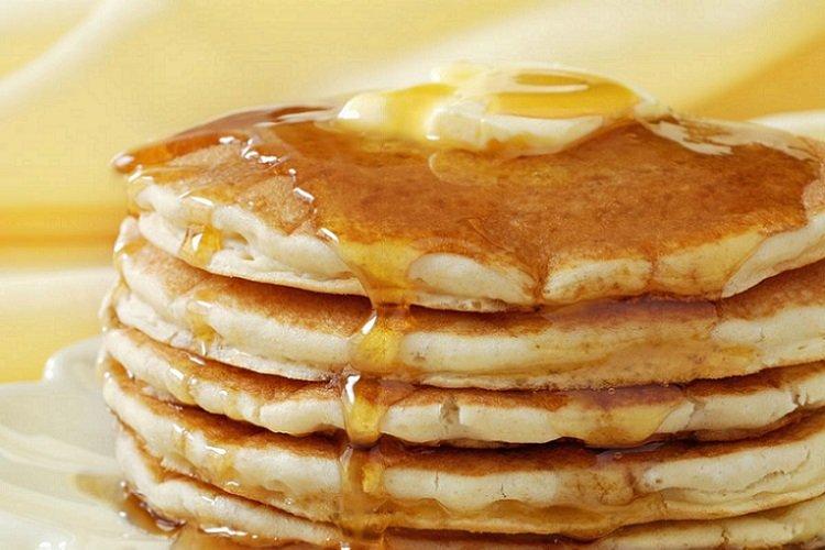 Fluffy Milk and Yeast Pancakes