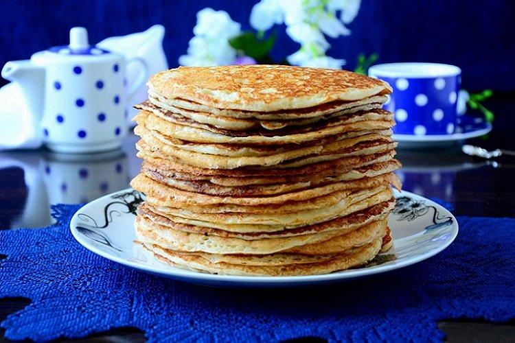 Thick Milk Pancakes with Yeast and Semolina