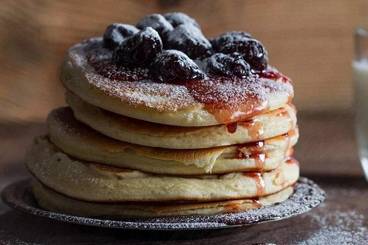 Fluffy Milk Pancakes with Dry Yeast