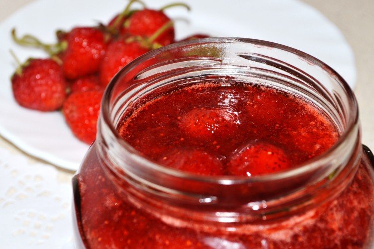 Victoria-Marmelade mit Rum