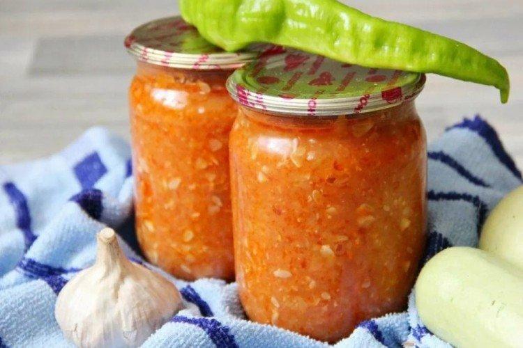 Adjika de tomate con calabacín