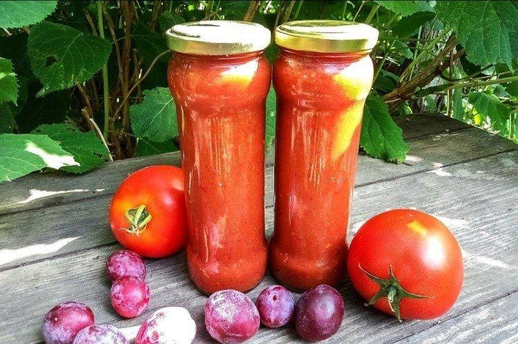 Adjika con tomates y ciruelas