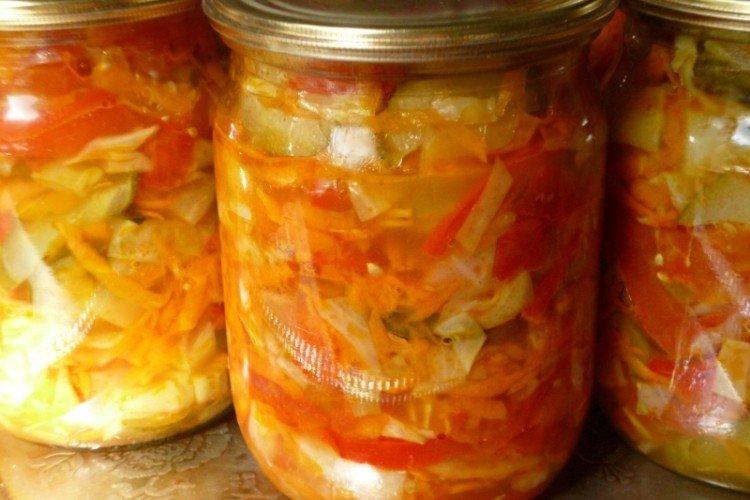 Ensalada de col y calabacín para el invierno