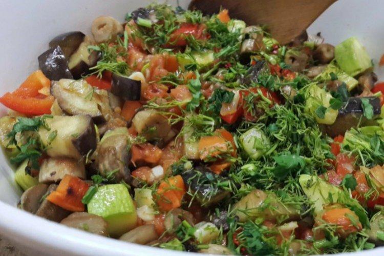 Gemüsesauté mit Pilzen