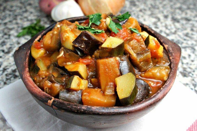 Gemüsesauté mit Fleisch