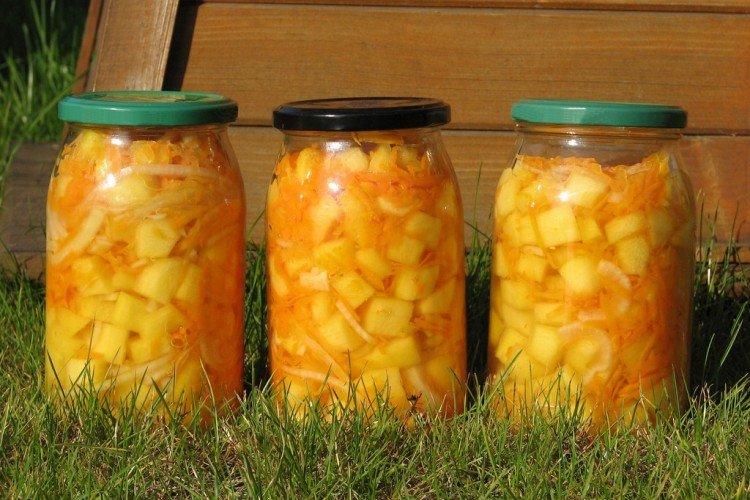 Pattypan Squash with Carrots and Basil