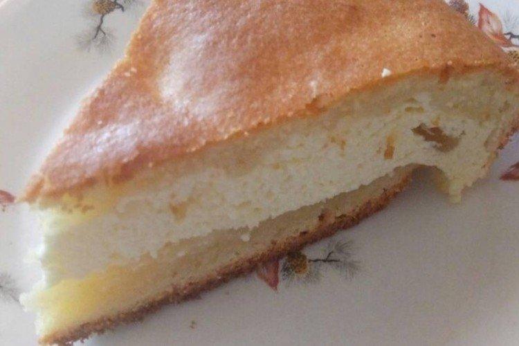 Tarta líquida de crema agria con requesón