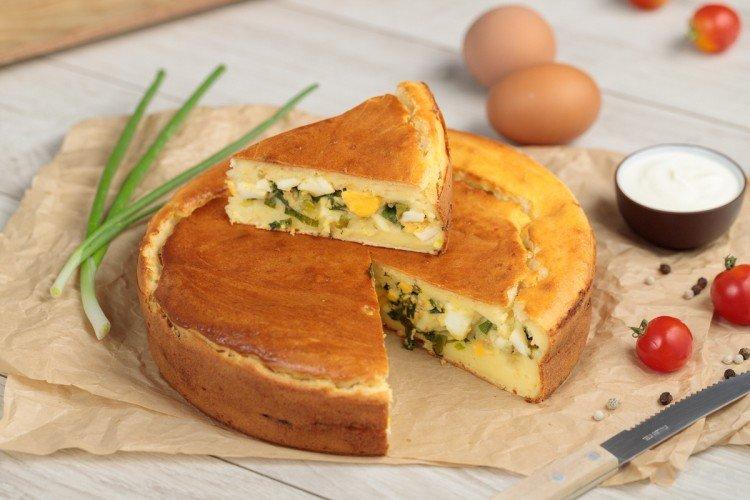Tarta líquida con cebolla y huevos
