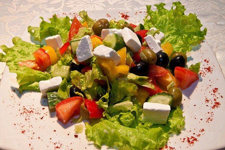 Ensalada con tomates y fetaxa