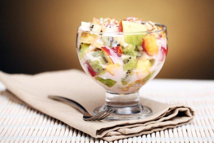 Ensalada con fetaxa y frutas