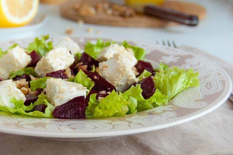 Ensalada con remolacha y fetaxa