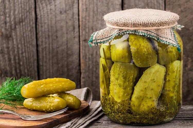 Eingelegte Gurken mit Zitronensäure