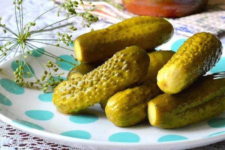 Eingelegte Gurken mit Aspirin