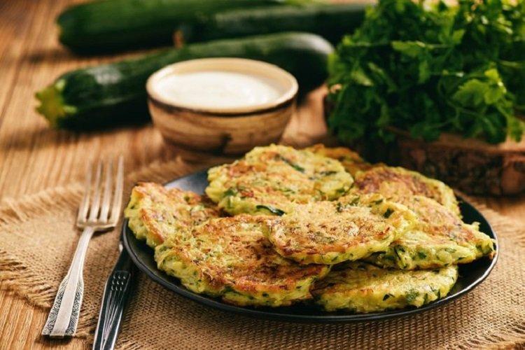 Zucchini-Puffer ohne Eier