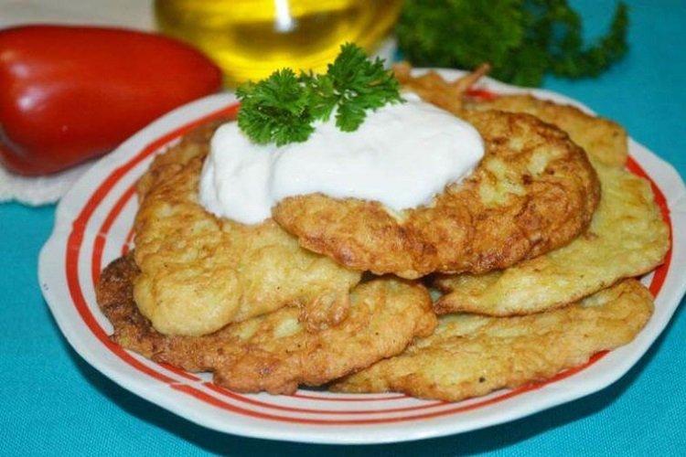 Zucchini-Puffer mit Grieß