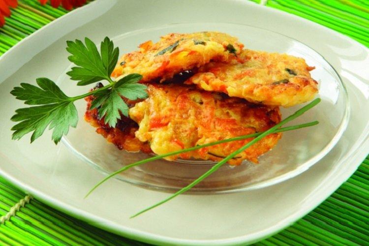 Zucchini- und Karotten-Puffer