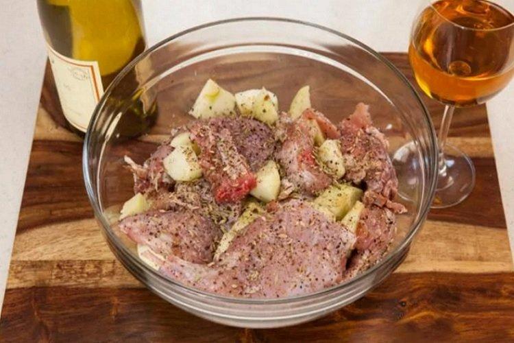 Adobo de champán y manzanas