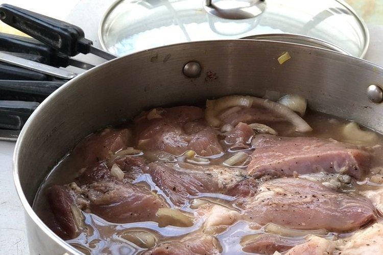 Adobo armenio para brochetas de cerdo