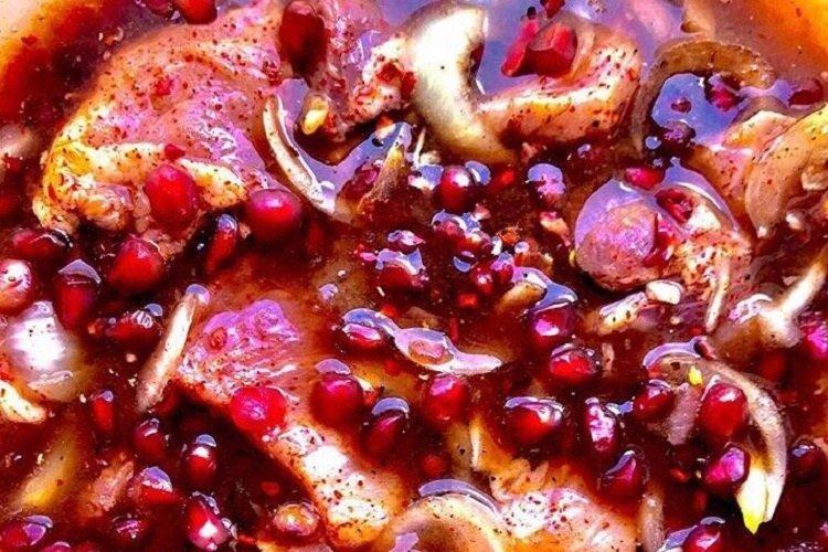 Adobo de granada para brochetas