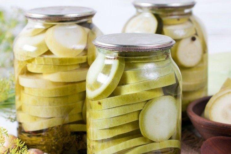 Eingelegte Zucchini nach bulgarischer Art