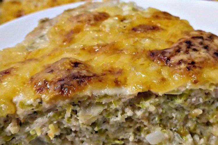 Auflauf aus Zucchini, Hackfleisch und Kartoffeln