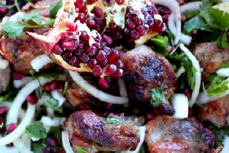 Pomegranate Marinade with Onion and Herbs
