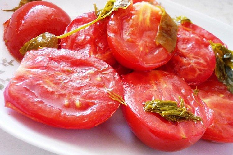 Receta rápida de tomates encurtidos