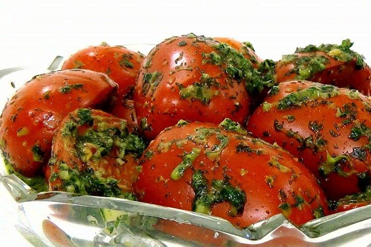 Tomates picantes encurtidos al estilo coreano