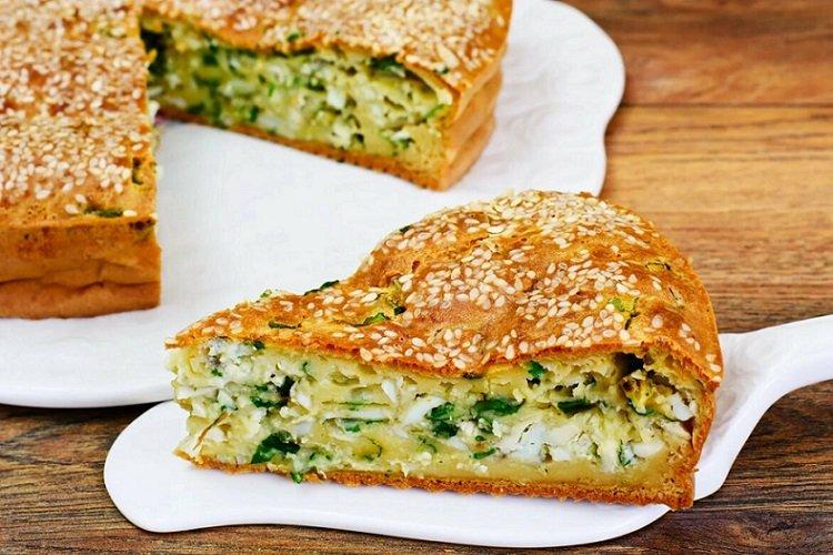 Pastel de masa líquida sencillo con kéfir