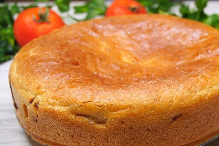 Pastel de masa líquida con col