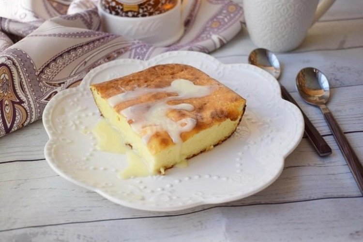 Cazuela de requesón con leche condensada