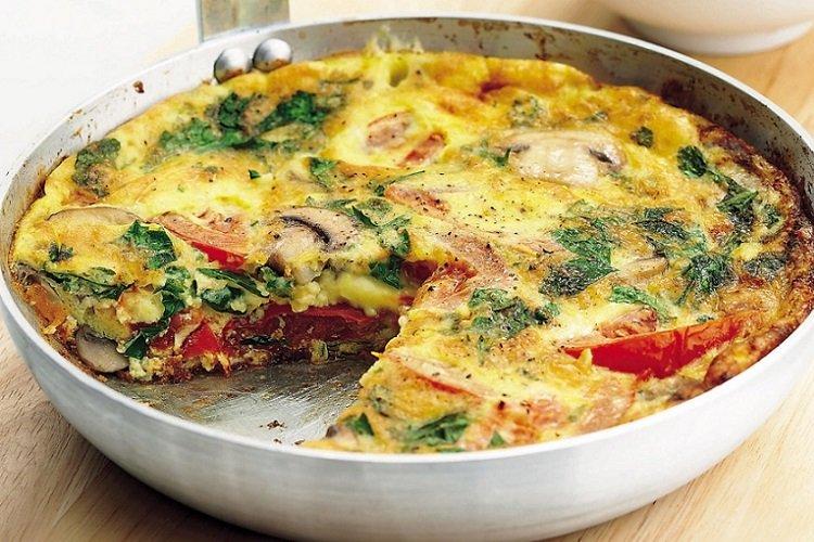 Flauschiges Omelett mit Zucchini im Ofen