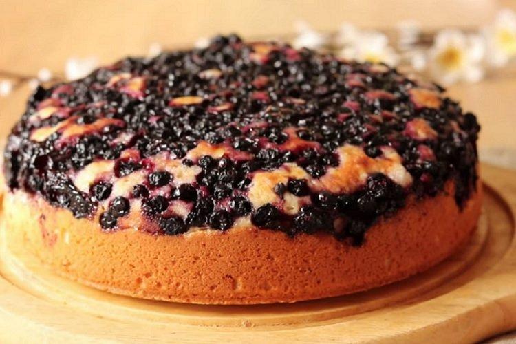 Berry Kefir Cake
