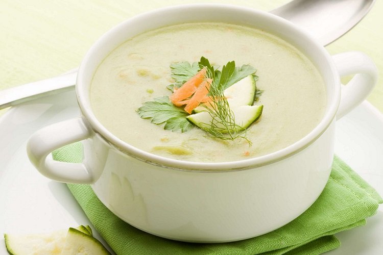 Crema de calabacín con pollo