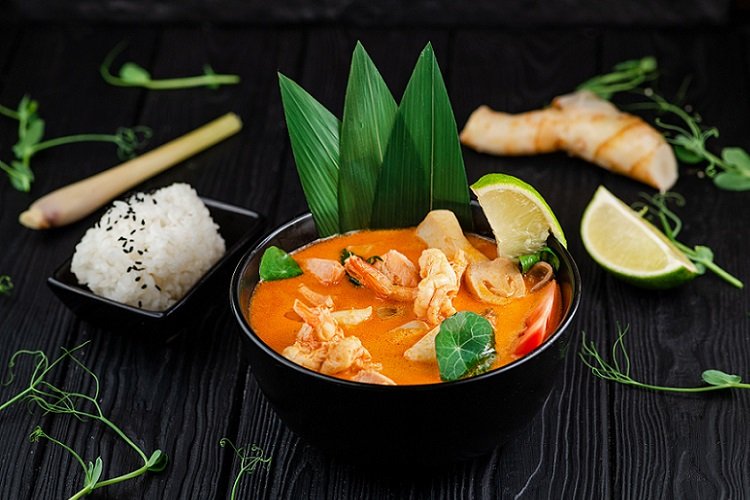 Tom Yum mit Krabbenfleisch nach Dubai-Art