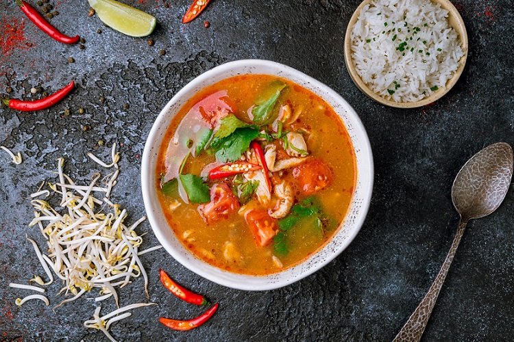 Tom Yum mit normaler Milch