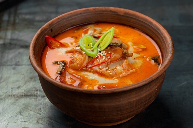 Tom Yum mit Galgantwurzel