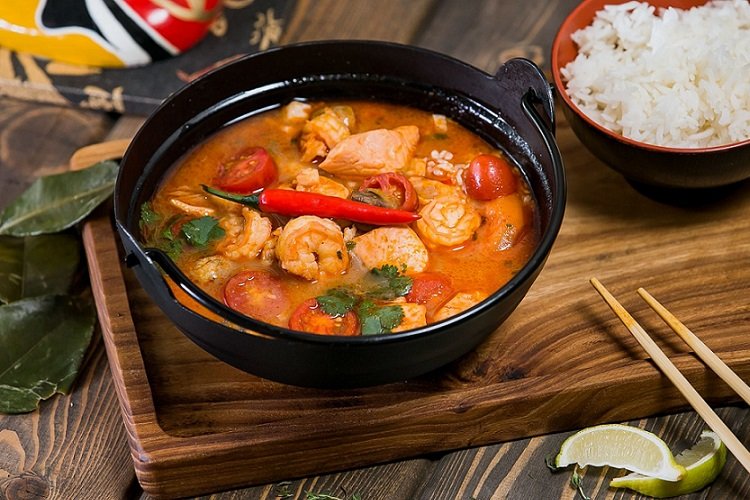 Tom Yum Suppe mit Fischbrühe
