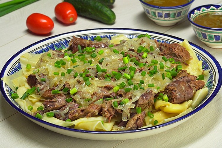 Beschbarmak mit Putenfleisch