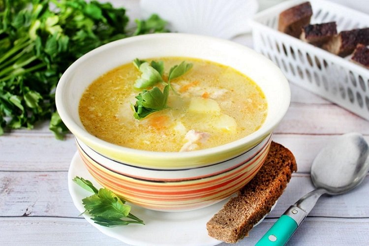Reissuppe mit Huhn