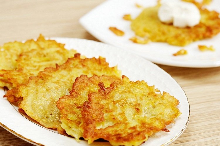Potato Pancakes with Sour Cream