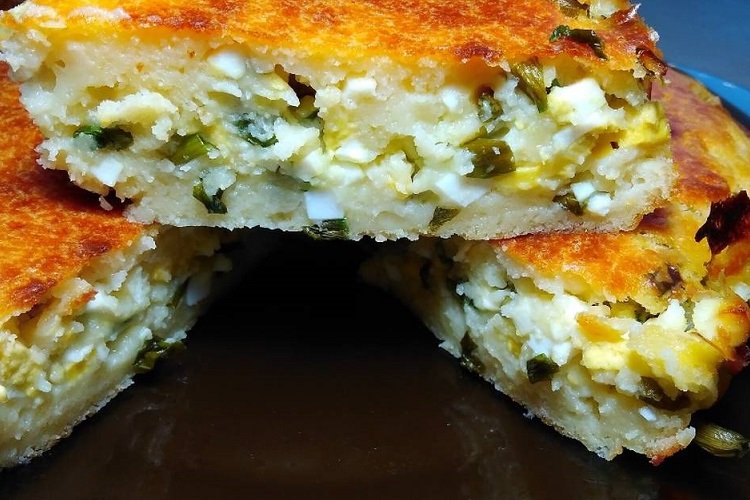Pastel de cebolla y huevo con kéfir