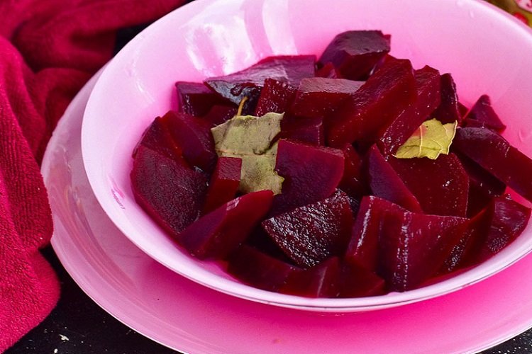 Remolacha encurtida para borscht frío