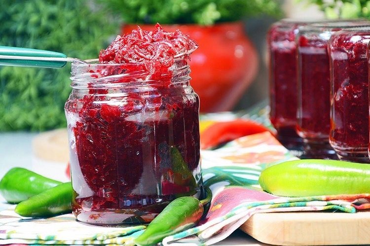 Remolacha encurtida con pimiento picante