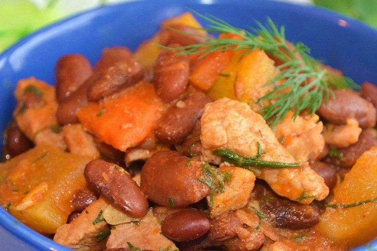 Stewed Potatoes with Chicken and Beans