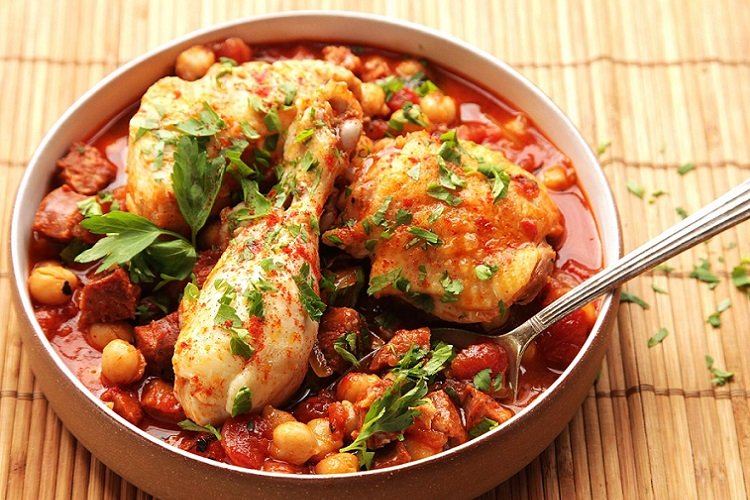 Potatoes Stewed with Chicken and Chickpeas
