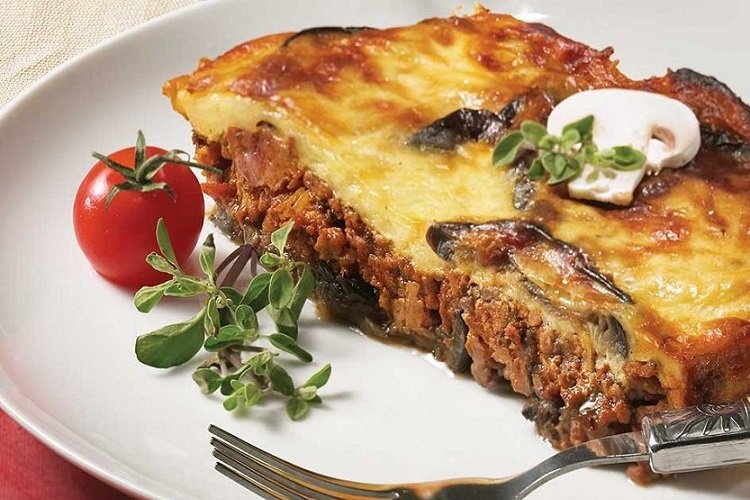 Moussaka with Cheese and Cream