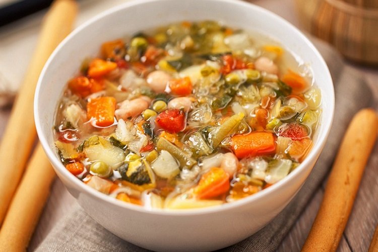 Klassische Minestrone