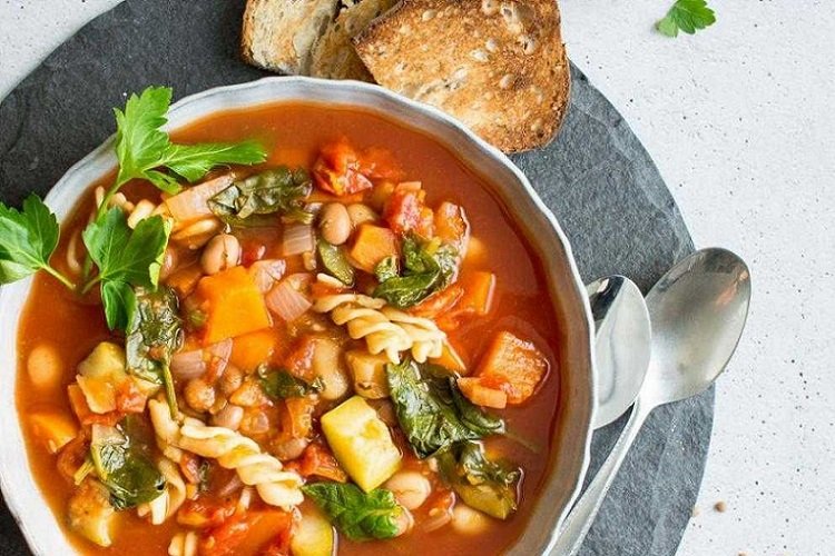 Minestrone mit Bohnen